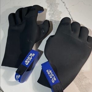 Men's Black XL Neoprene Gloves with Blue Strap